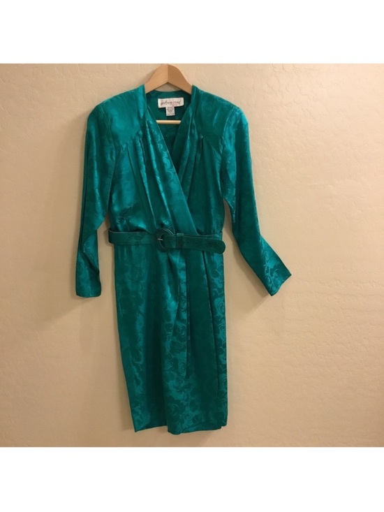 Geoffrey Craig Petites Dresses & Skirts - Geoffrey Craig Emerald Green Wrap Midi Dress with Belt Size 4P